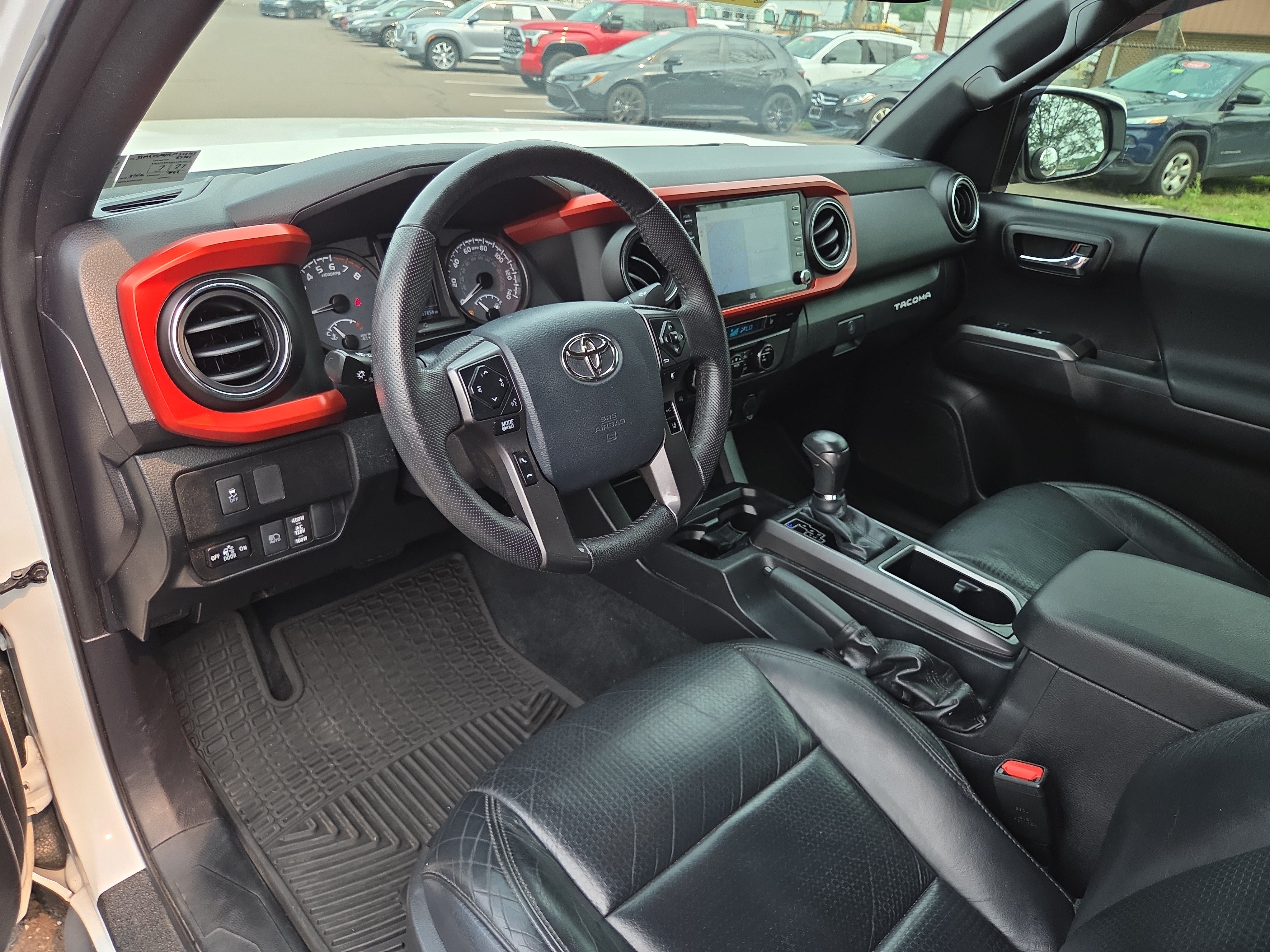 Certified 2020 Toyota Tacoma TRD Off-Road w/ TRD Premium Off Road Package AWD/4WD image 15
