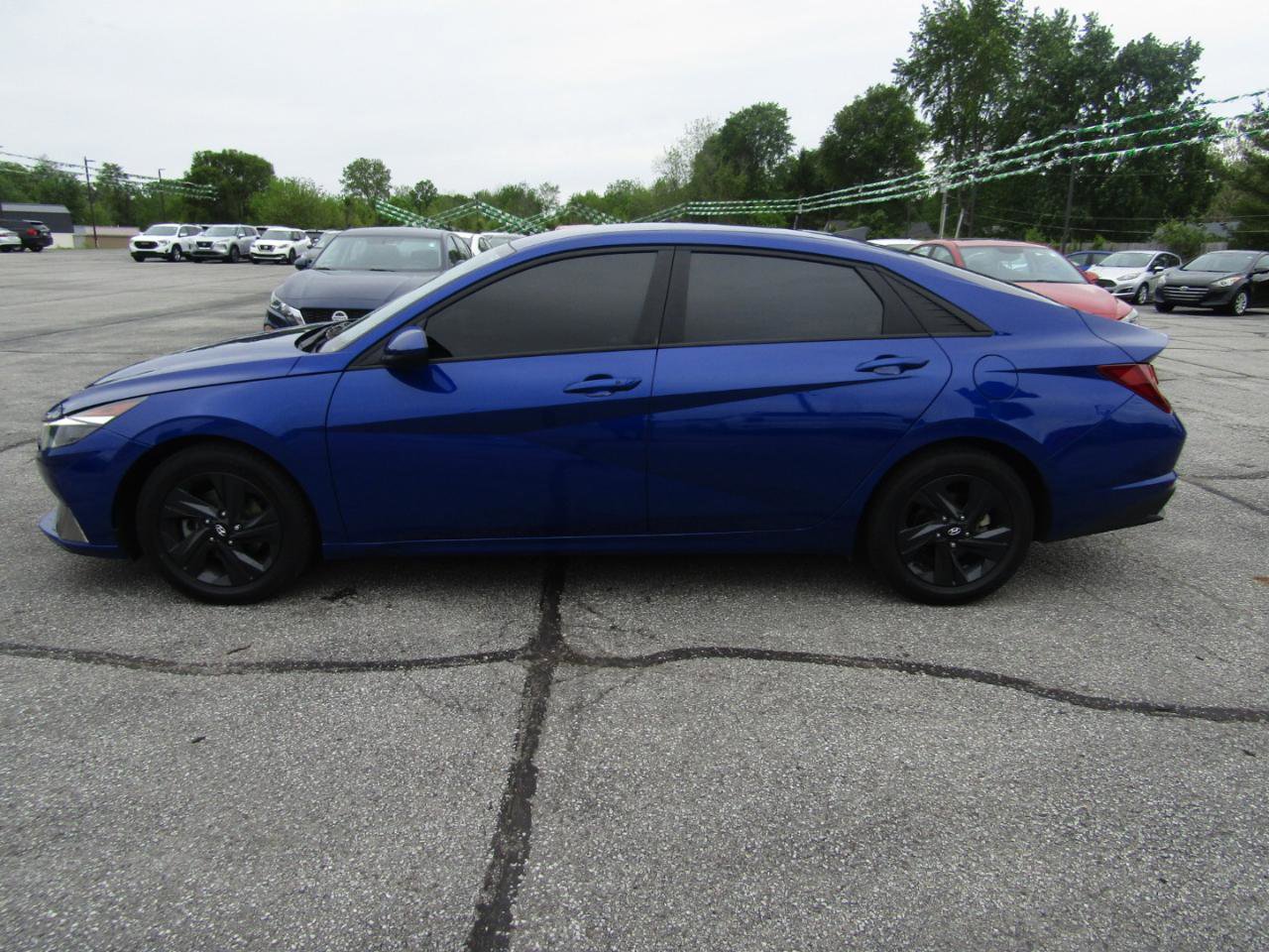 Used 2023 Hyundai Elantra SEL FWD image 4