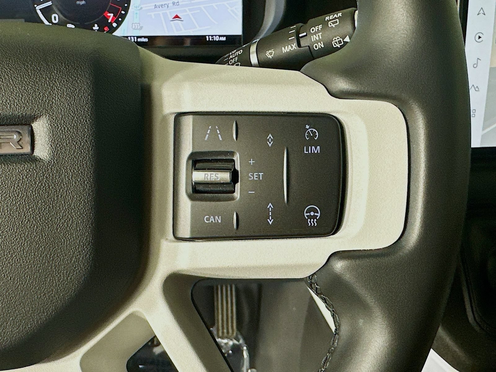 Used 2025 Land Rover Defender 110 S AWD/4WD image 13