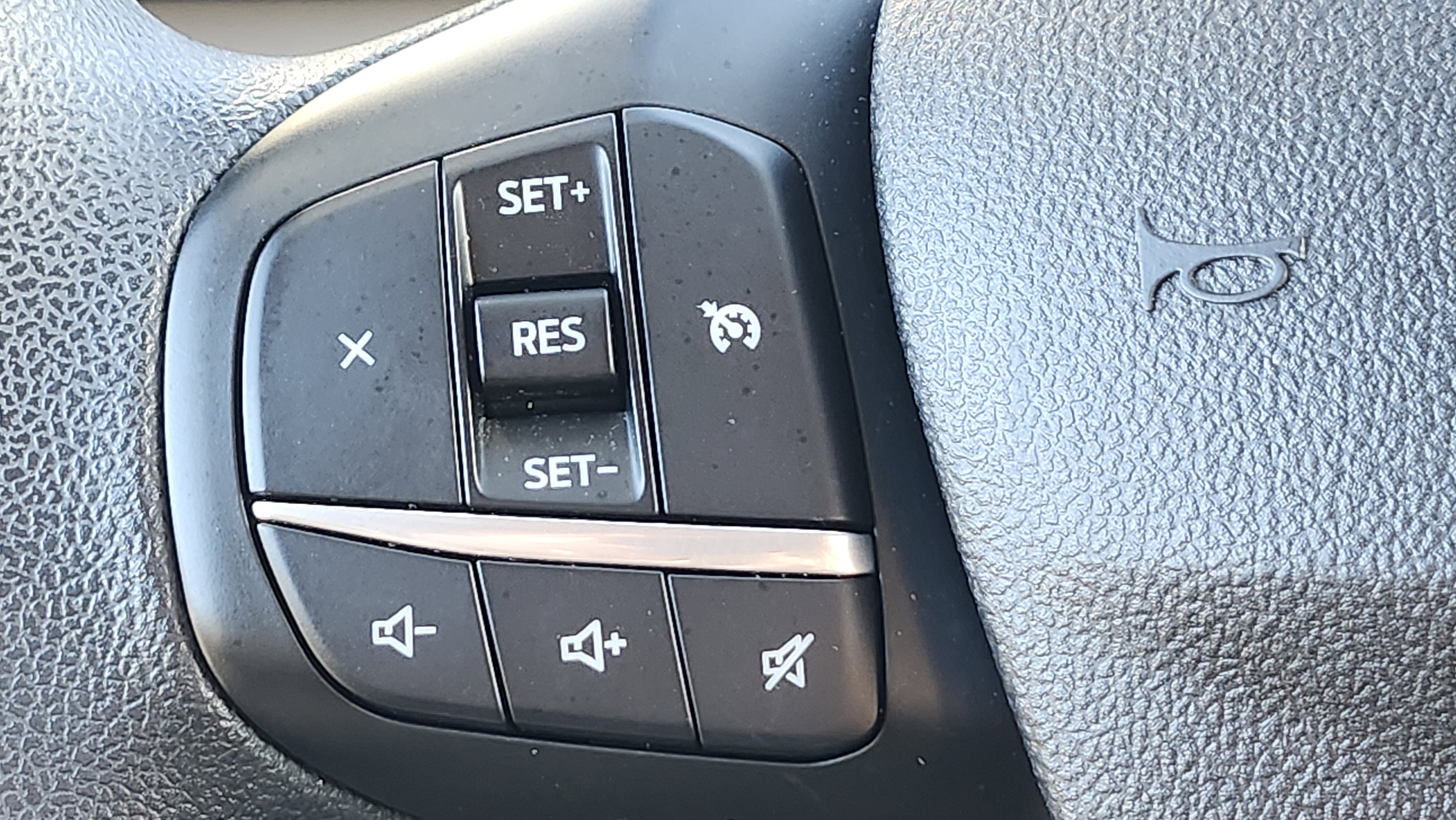 Used 2022 Ford Escape SE image 31