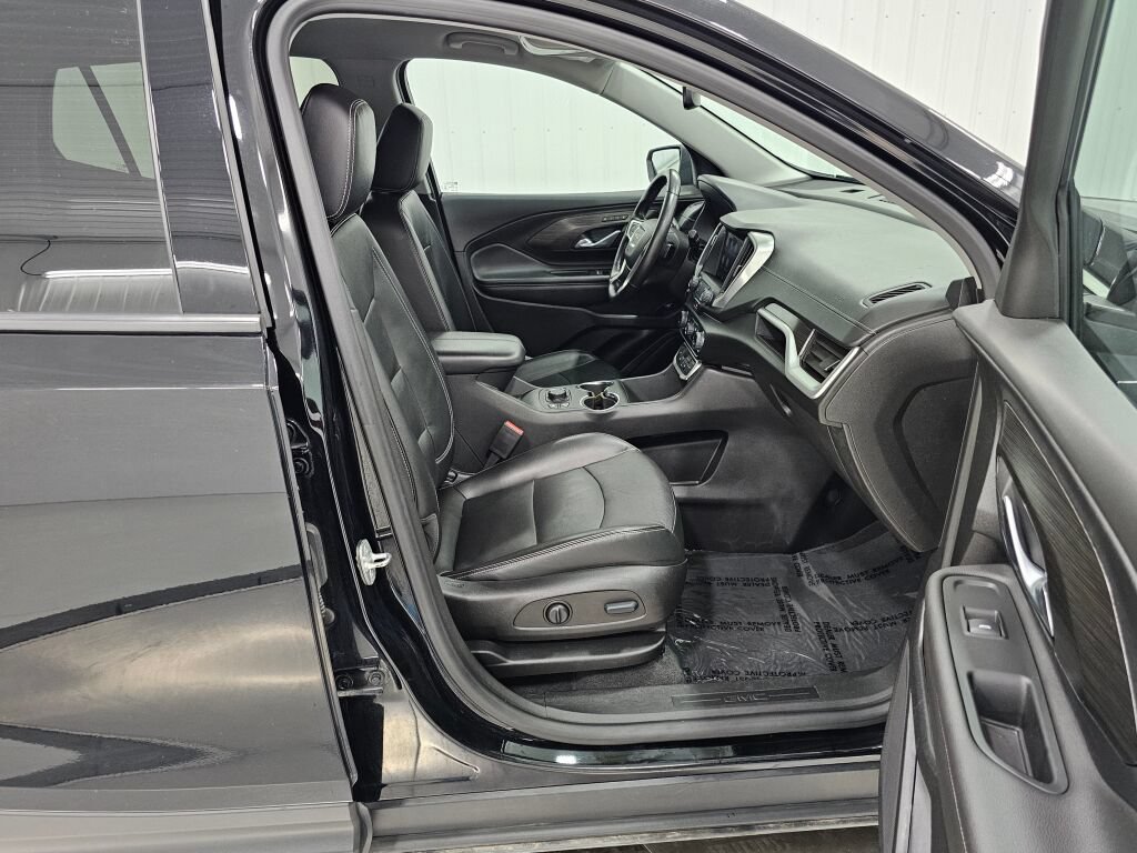 Used 2022 GMC Terrain SLT AWD/4WD image 17