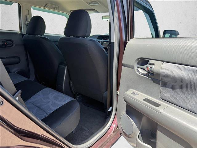 Used 2012 Scion xB FWD image 21