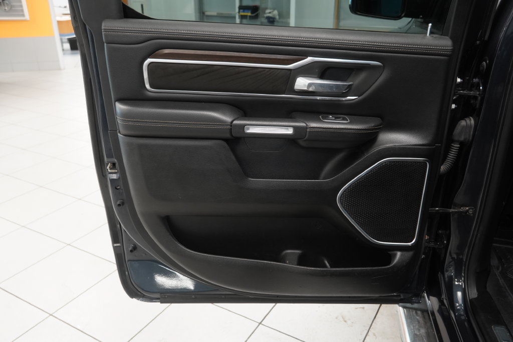 Used 2021 RAM 1500 Laramie AWD/4WD image 18