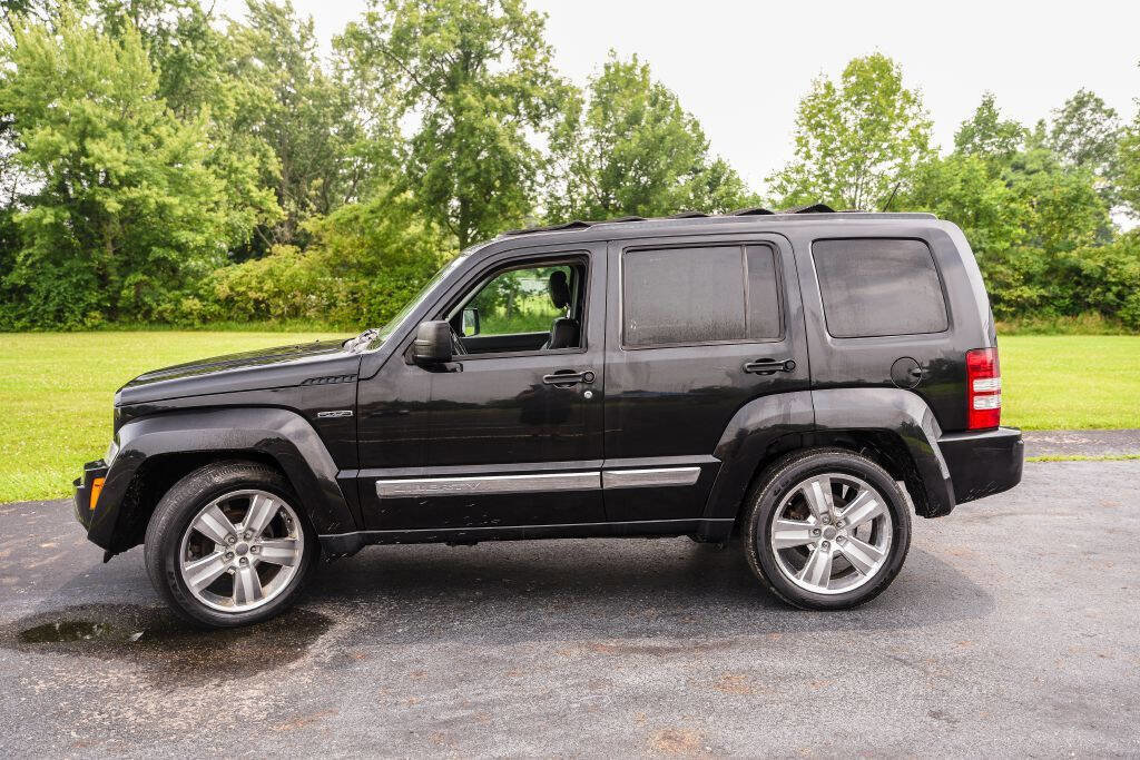Used 2012 Jeep Liberty Limited Jet image 5