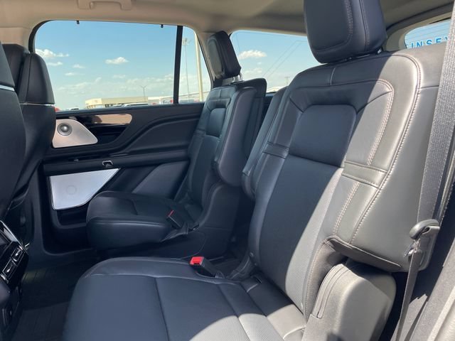 Used 2025 Lincoln Aviator Reserve w/ Equipment Group 201A AWD/4WD image 18