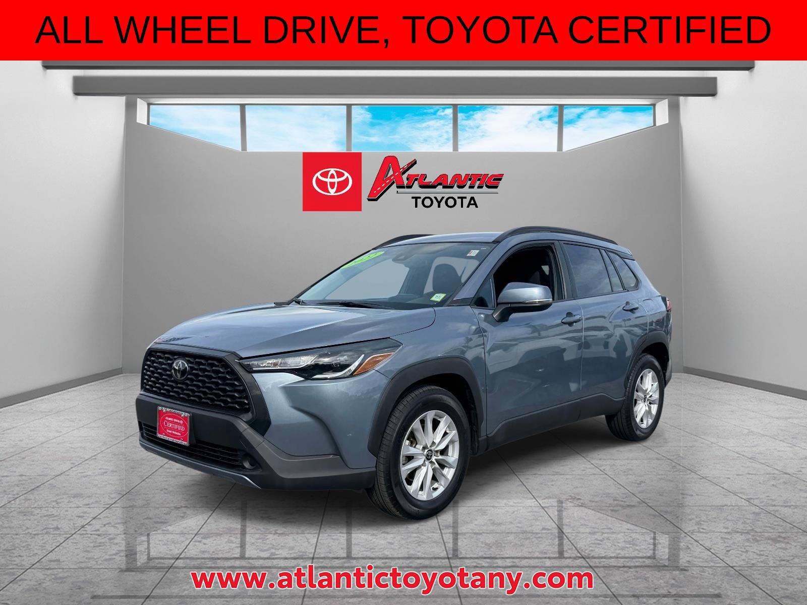 Certified 2022 Toyota Corolla Cross LE AWD/4WD image 2
