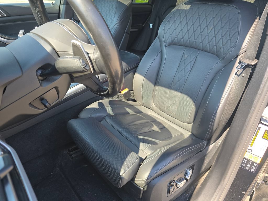 Used 2021 BMW X5 M50i w/ Executive Package AWD/4WD image 25