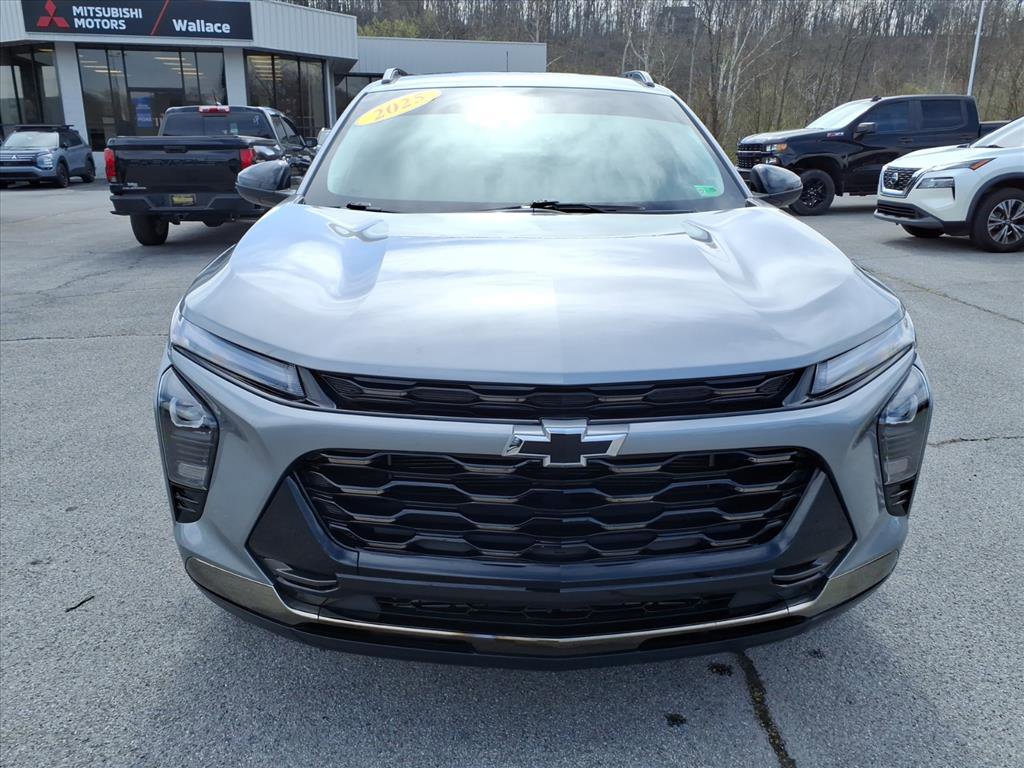 Used 2025 Chevrolet Trax ACTIV w/ Sunroof Package image 8