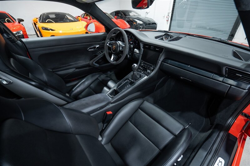 Used 2017 Porsche 911 Carrera GTS RWD image 29