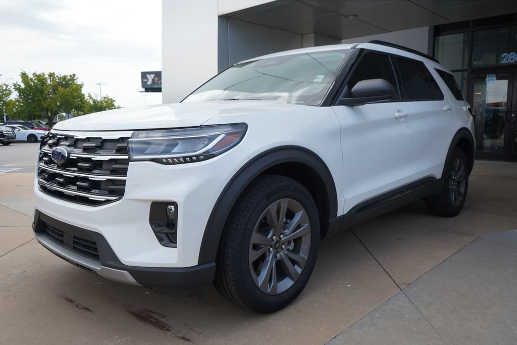 New 2026 Ford Explorer Active w/ Active Comfort Package AWD/4WD image 1