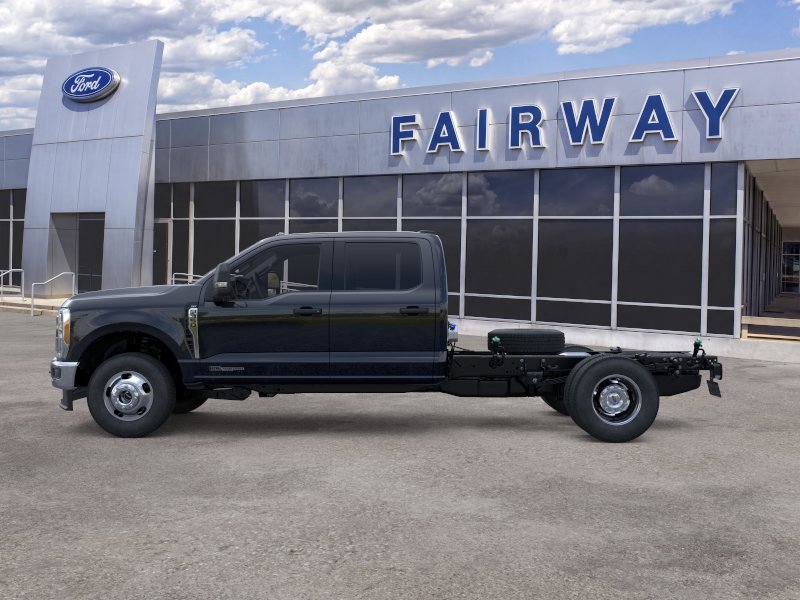 New 2025 Ford F350 XLT w/ XLT Value Package AWD/4WD image 3