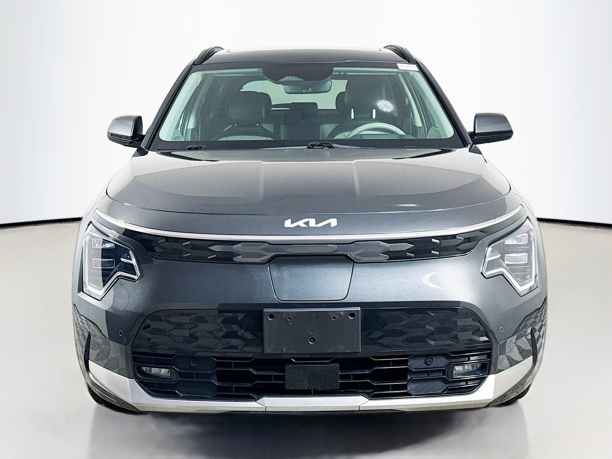 Used 2023 Kia Niro Wave w/ Wave Preserve Package video 2