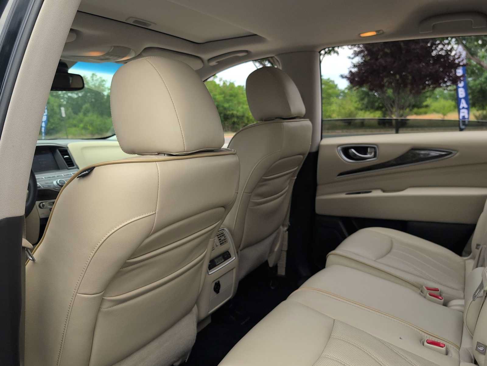Used 2015 INFINITI QX60 Luxe w/ Premium Plus Package AWD/4WD image 18