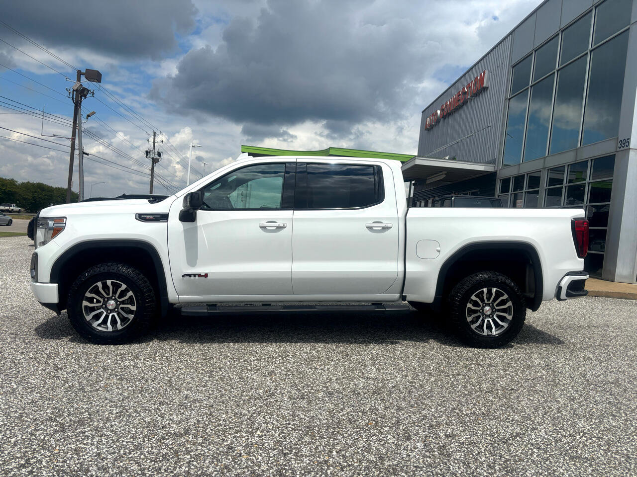 Used 2020 GMC Sierra 1500 AT4 w/ AT4 Premium Package image 2