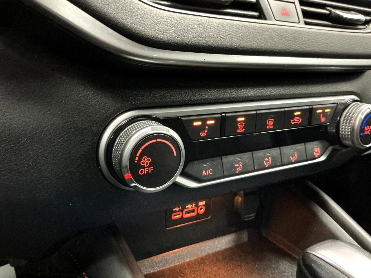 Used 2021 Nissan Altima 2.5 SR w/ SR Premium Package image 18