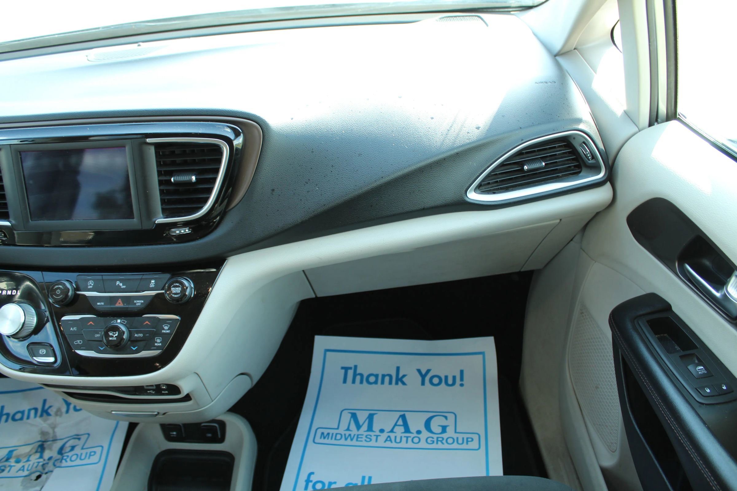 Used 2019 Chrysler Pacifica Touring Plus image 30