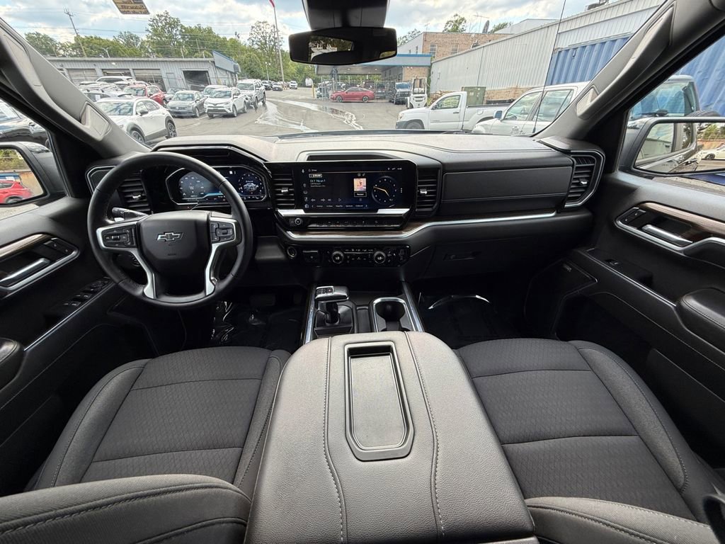 Used 2022 Chevrolet Silverado 1500 RST AWD/4WD image 25