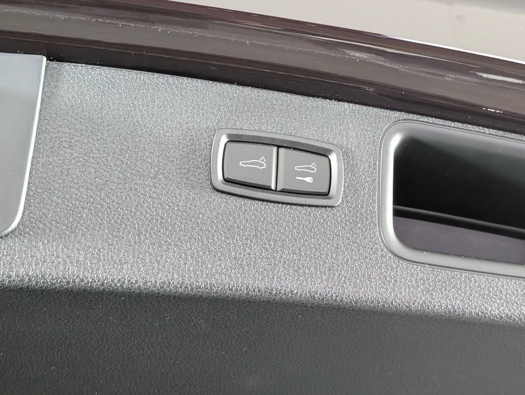 New 2026 Porsche Macan image 18