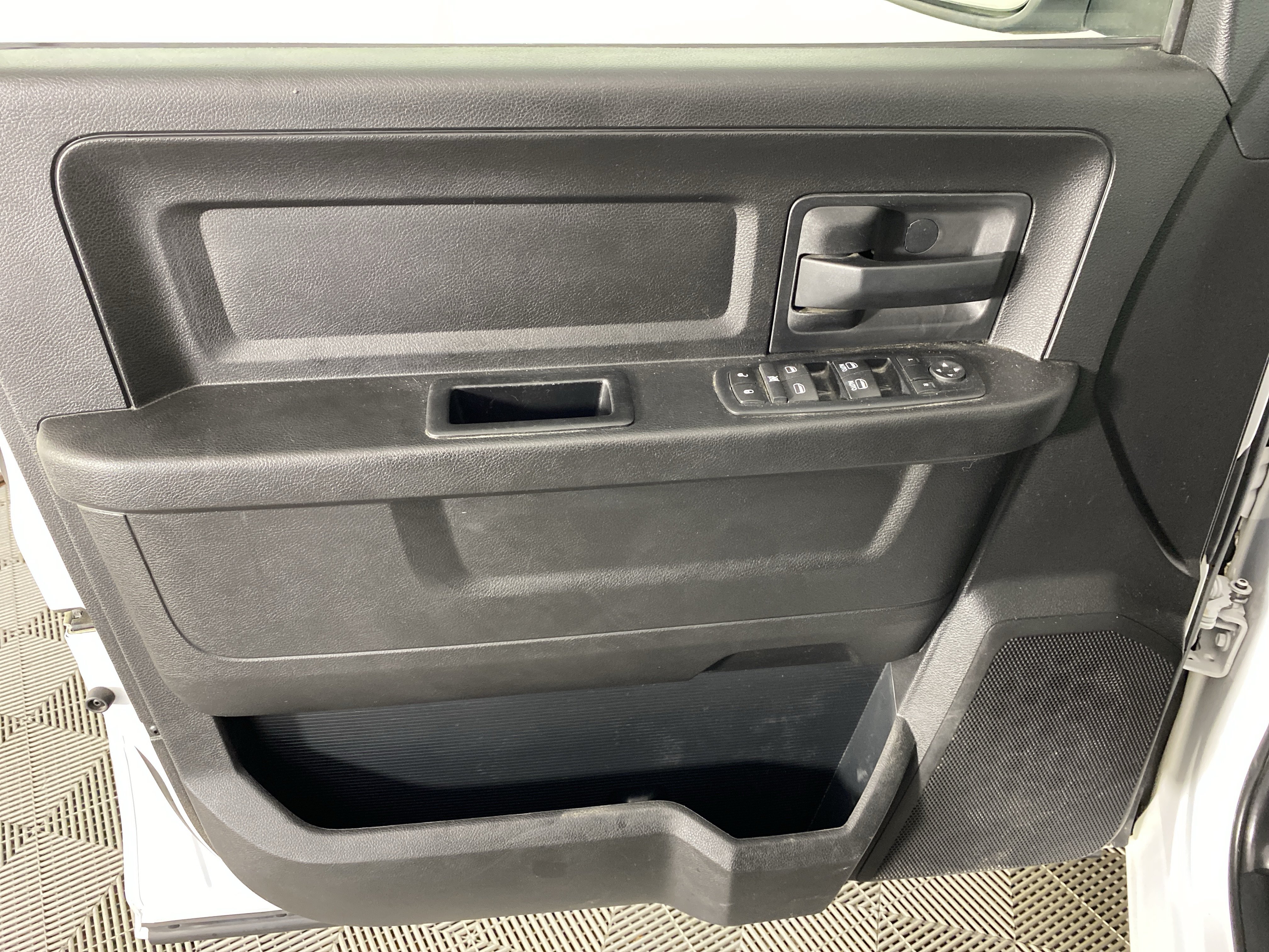 Used 2017 RAM 1500 Tradesman w/ Popular Equipment Group AWD/4WD image 11