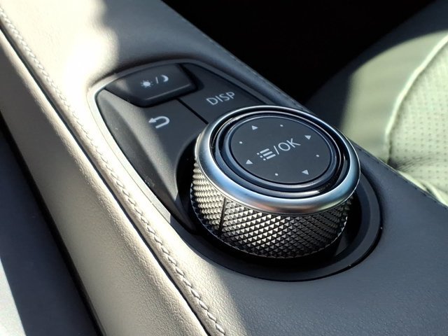Used 2024 INFINITI QX50 Luxe FWD image 17