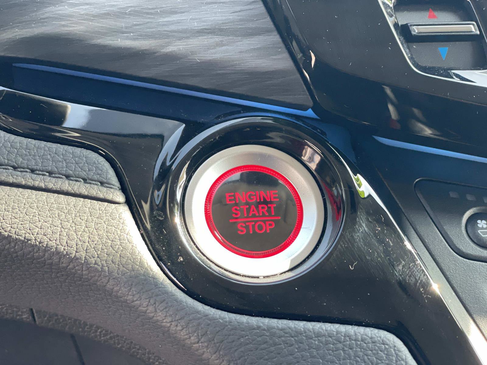 Certified 2026 Honda Odyssey Elite image 12