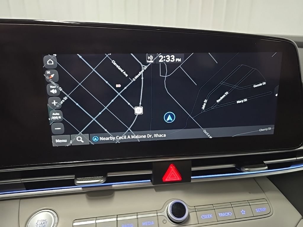 Used 2023 Hyundai Elantra Limited FWD image 20