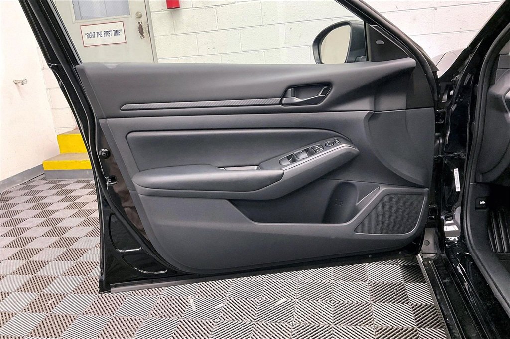 Certified 2025 Nissan Altima 2.5 S image 22