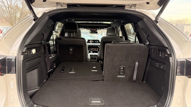 Used 2024 MAZDA CX-90 3.3 Turbo w/ Premium Plus Pkg image 13