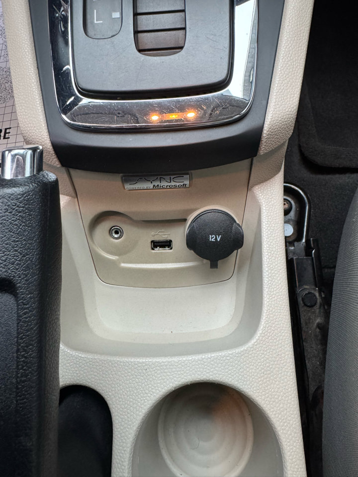 Used 2011 Ford Fiesta SE w/ 203A Rapid Spec Order Code image 14