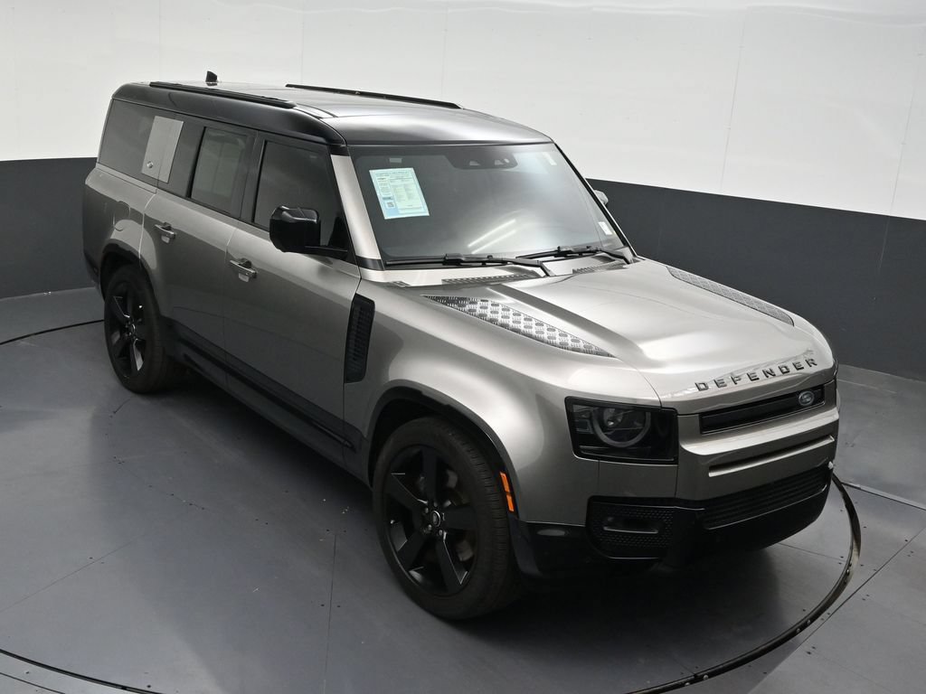 Used 2024 Land Rover Defender 130 X-Dynamic SE AWD/4WD image 21