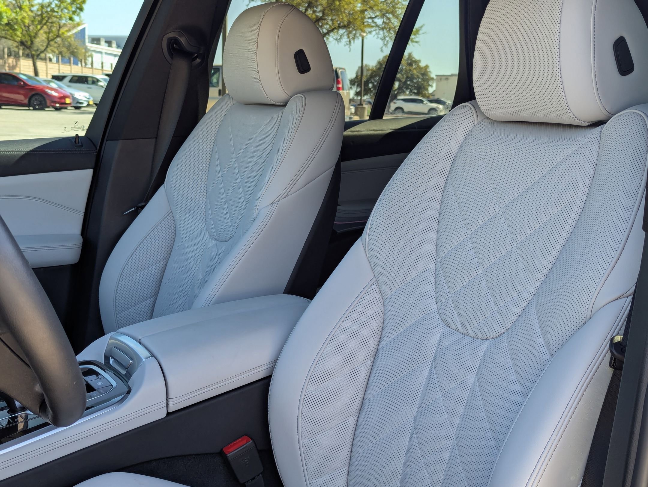 Used 2023 BMW X5 xDrive40i w/ Premium Package image 13