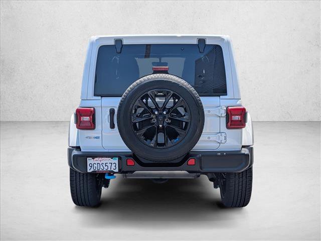 Used 2022 Jeep Wrangler Unlimited Sahara w/ Cold Weather Group AWD/4WD image 7