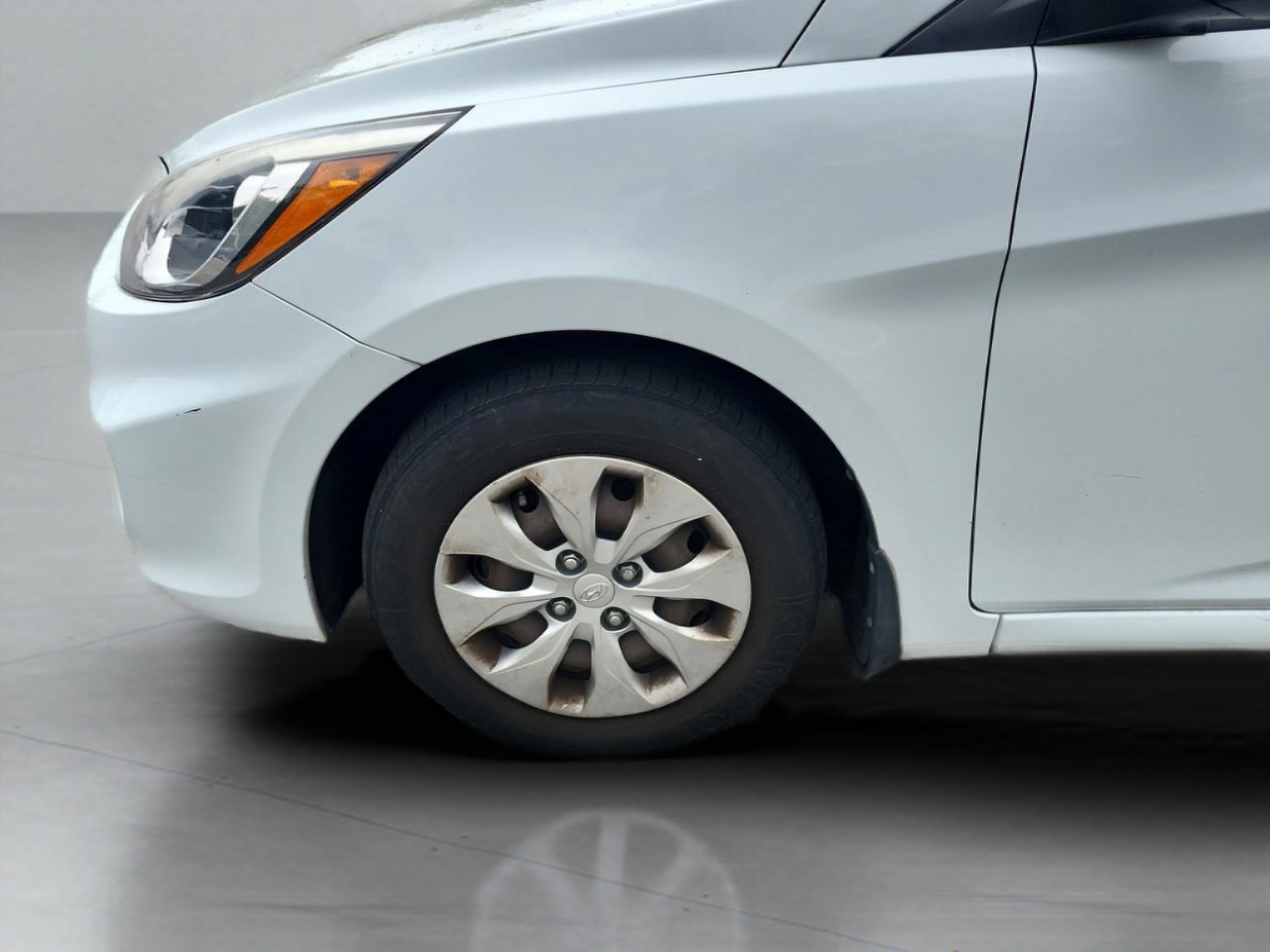 Used 2016 Hyundai Accent SE image 23