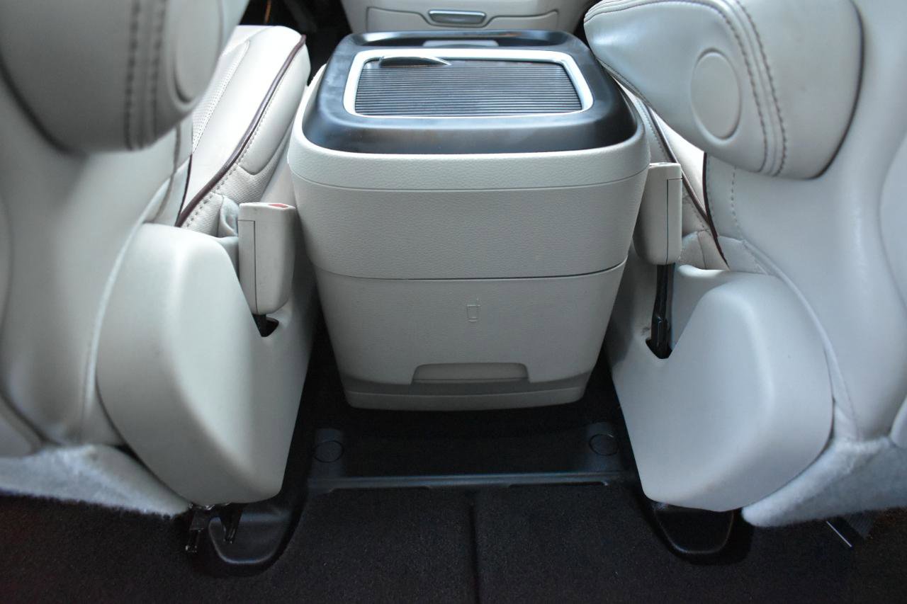 Used 2020 Chrysler Pacifica Limited image 42