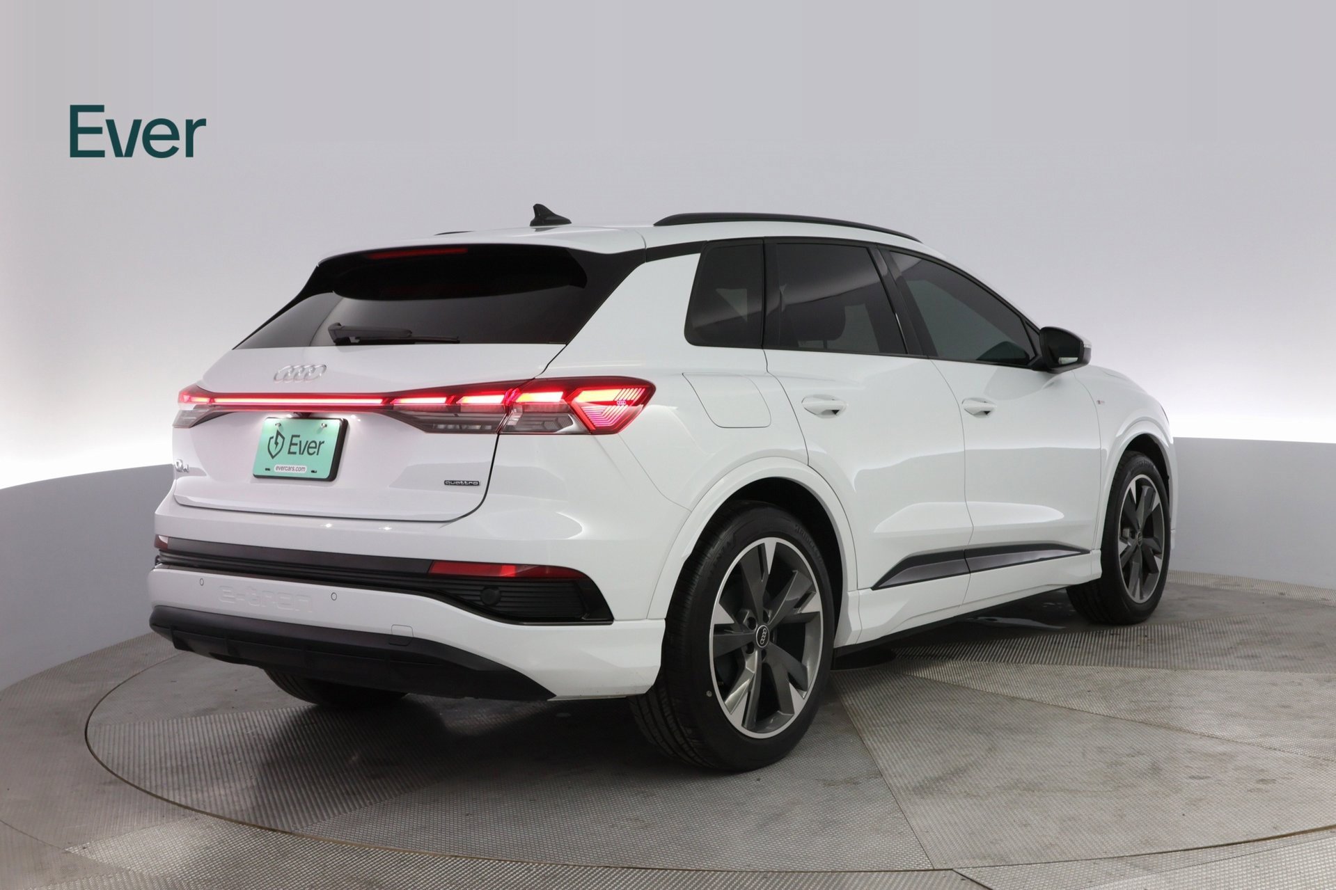 Used 2024 Audi Q4 e-tron Premium w/ Convenience Package image 12