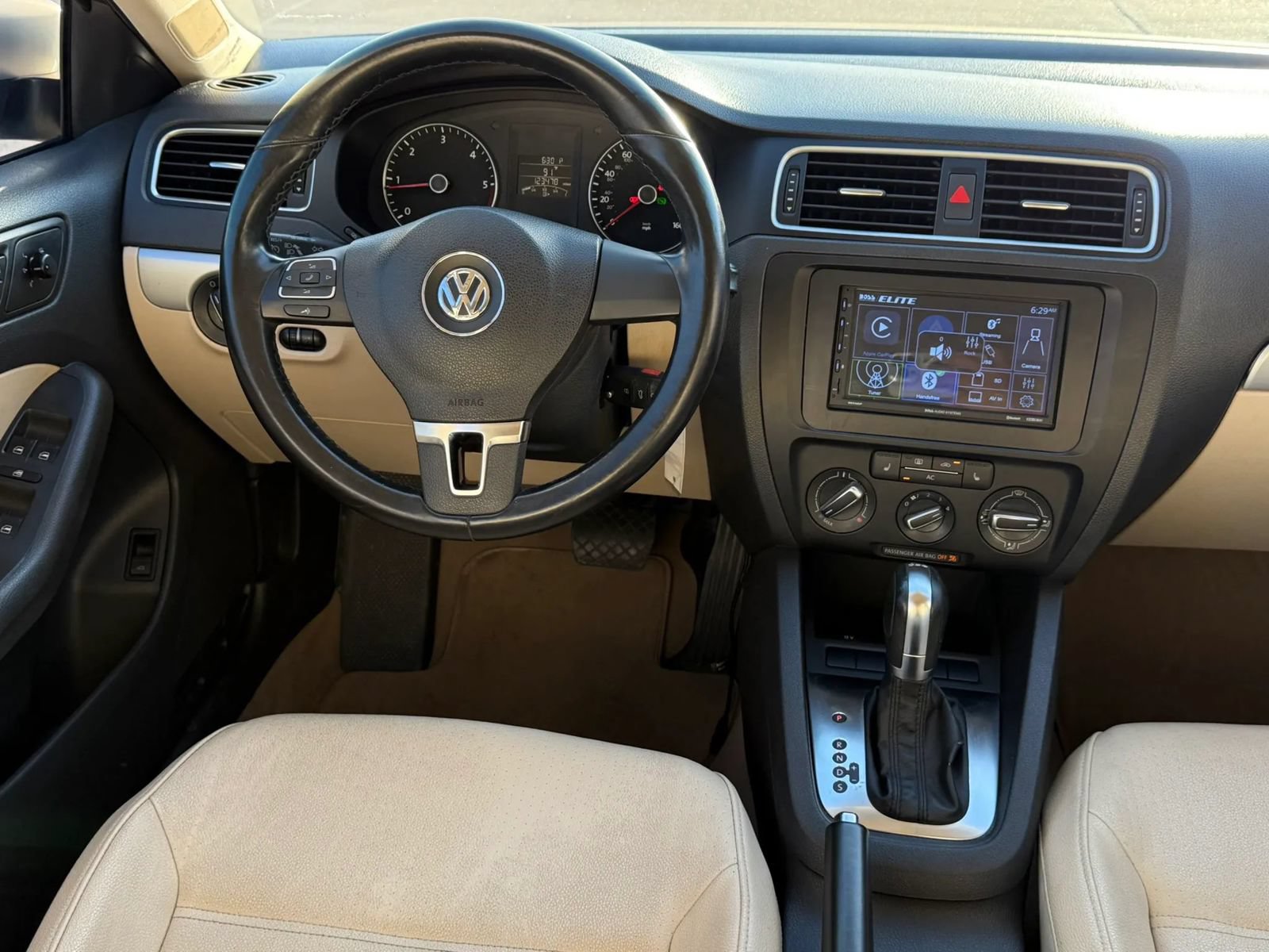 Used 2012 Volkswagen Jetta TDI FWD image 12