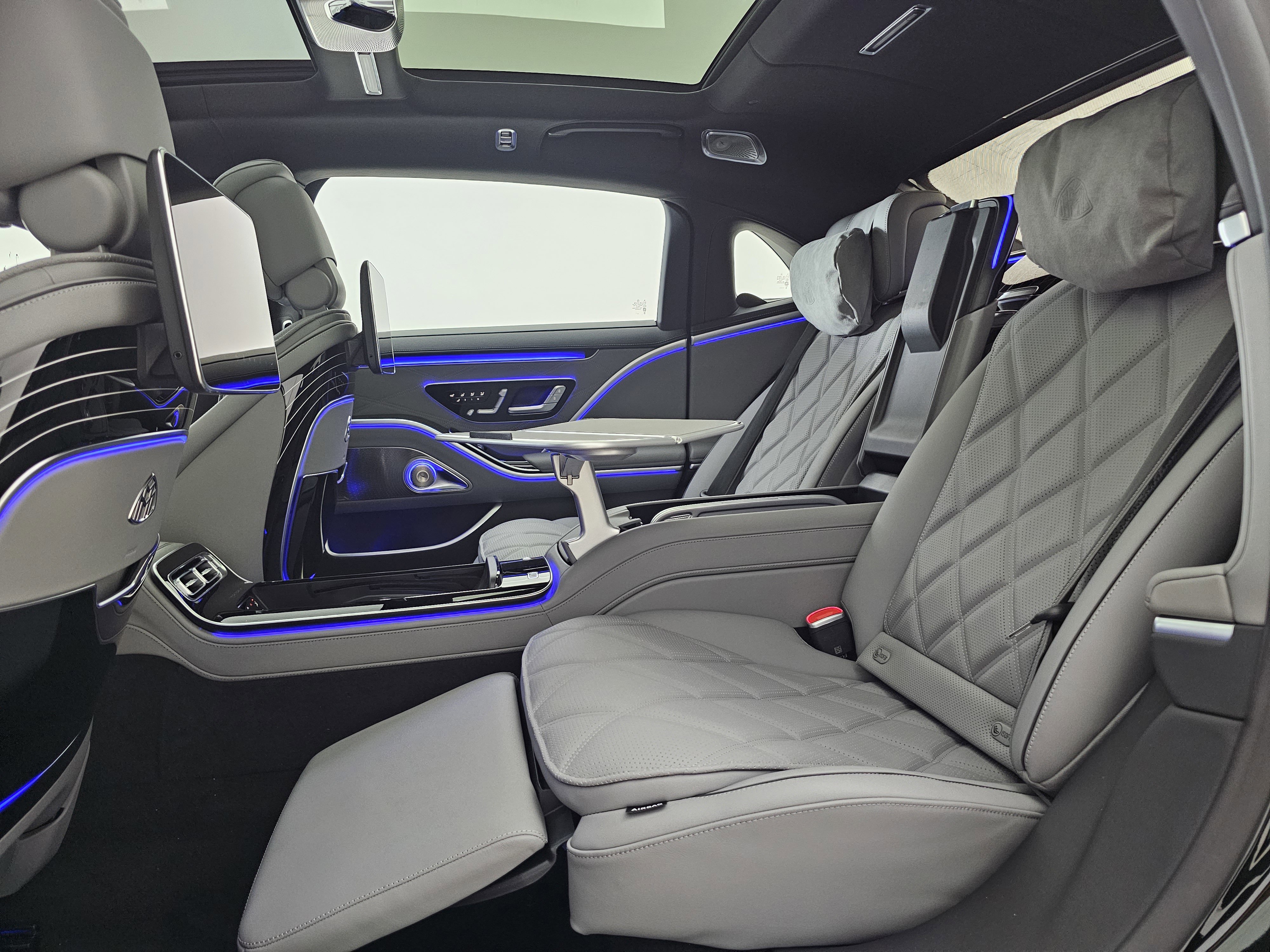 New 2026 Mercedes-Benz Maybach S 680 4MATIC image 27