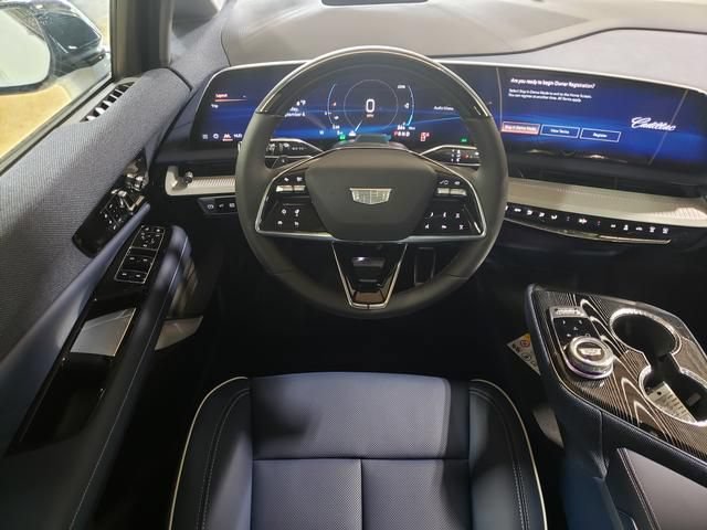 New 2027 Cadillac Optiq Premium Luxury w/ LPO, Floor Liner Package AWD/4WD image 17