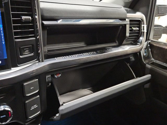 Used 2026 Ford F250 Lariat w/ Lariat Premium Package AWD/4WD image 33