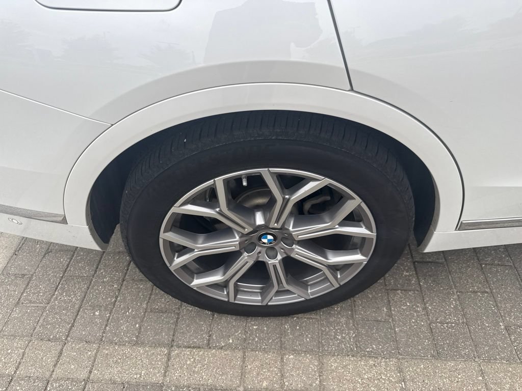 Used 2019 BMW X7 xDrive40i w/ Premium Package AWD/4WD image 11