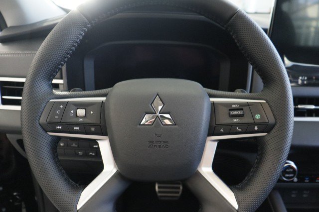 New 2026 Mitsubishi Outlander SEL AWD/4WD image 9