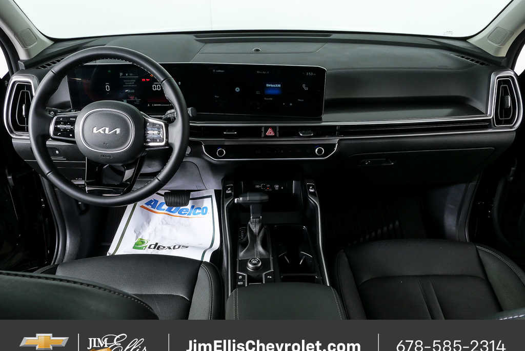 Used 2025 Kia Sorento S image 18