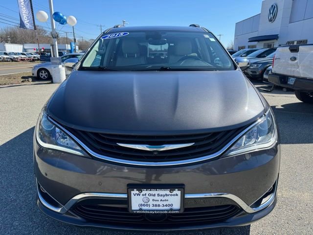Used 2018 Chrysler Pacifica Limited w/ Advanced Safetytec Group image 2