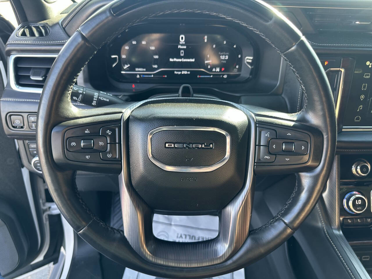 Used 2023 GMC Yukon XL Denali Ultimate AWD/4WD image 37