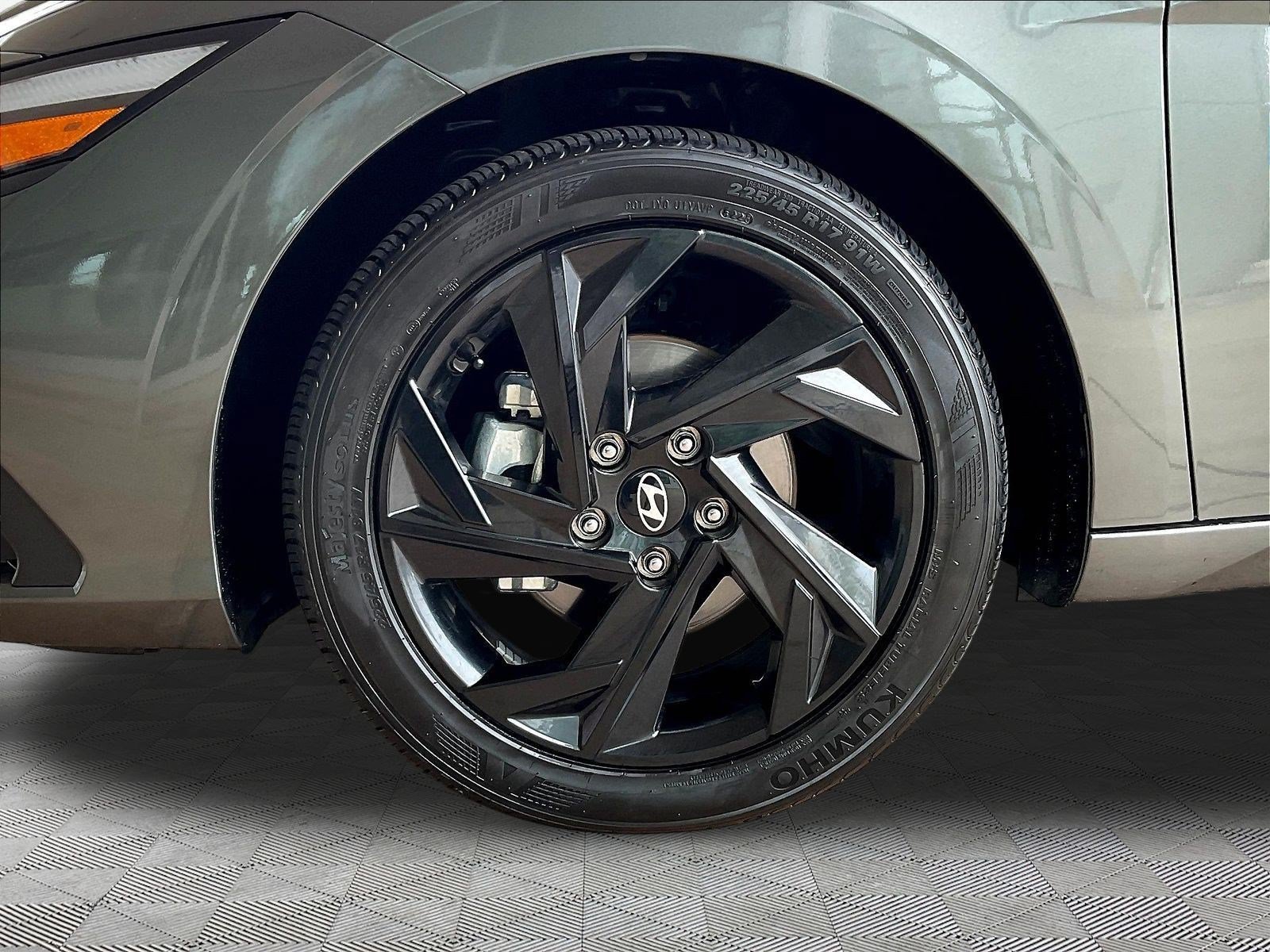 Used 2026 Hyundai Elantra Sport w/ Cargo Package FWD image 31