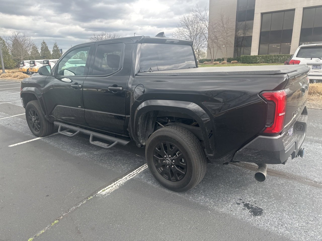 Used 2025 Toyota Tacoma SR image 7