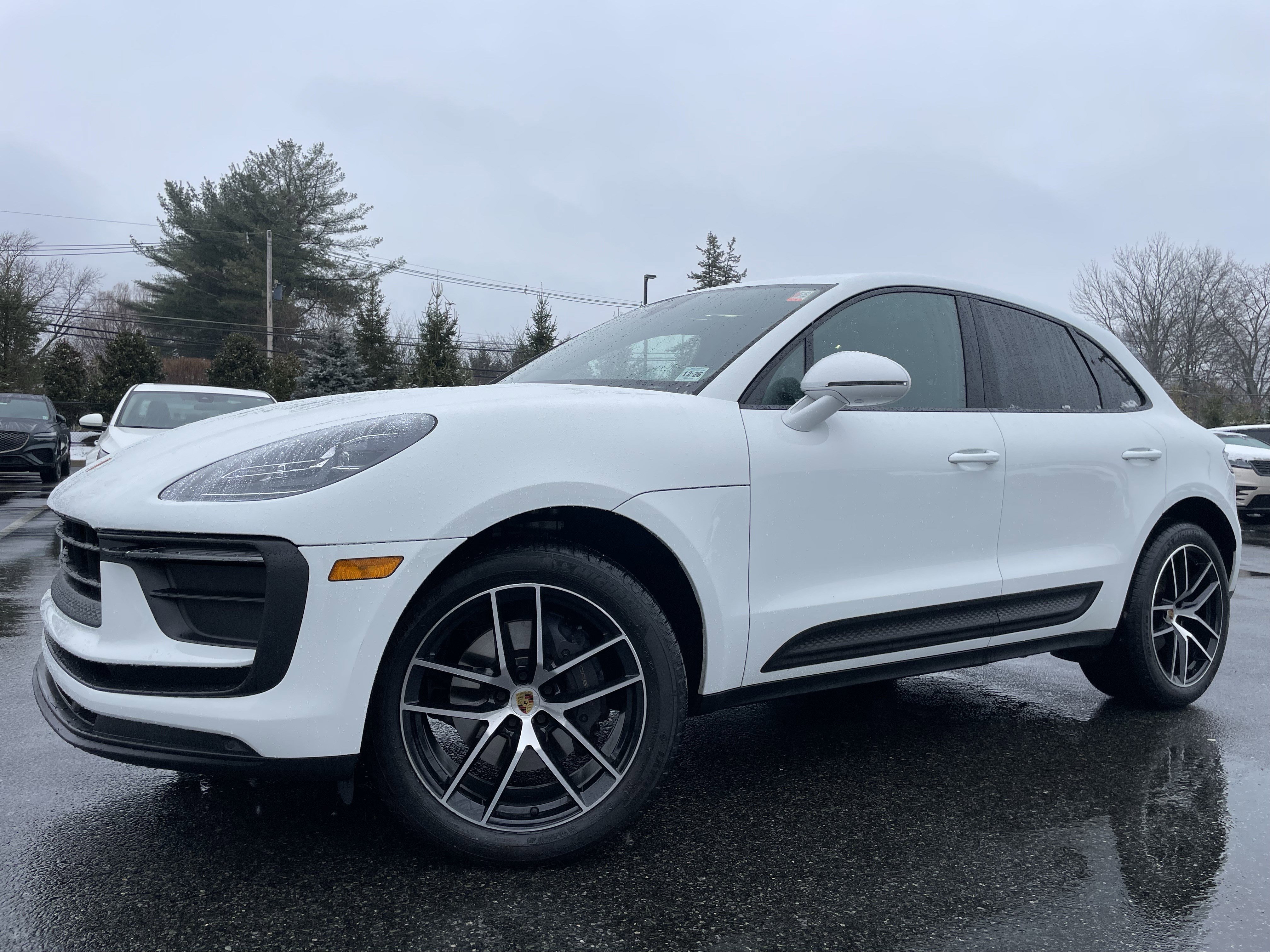Used 2022 Porsche Macan image 1