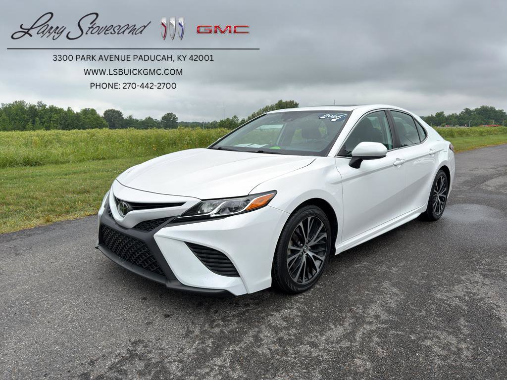 Used 2020 Toyota Camry SE FWD image 1