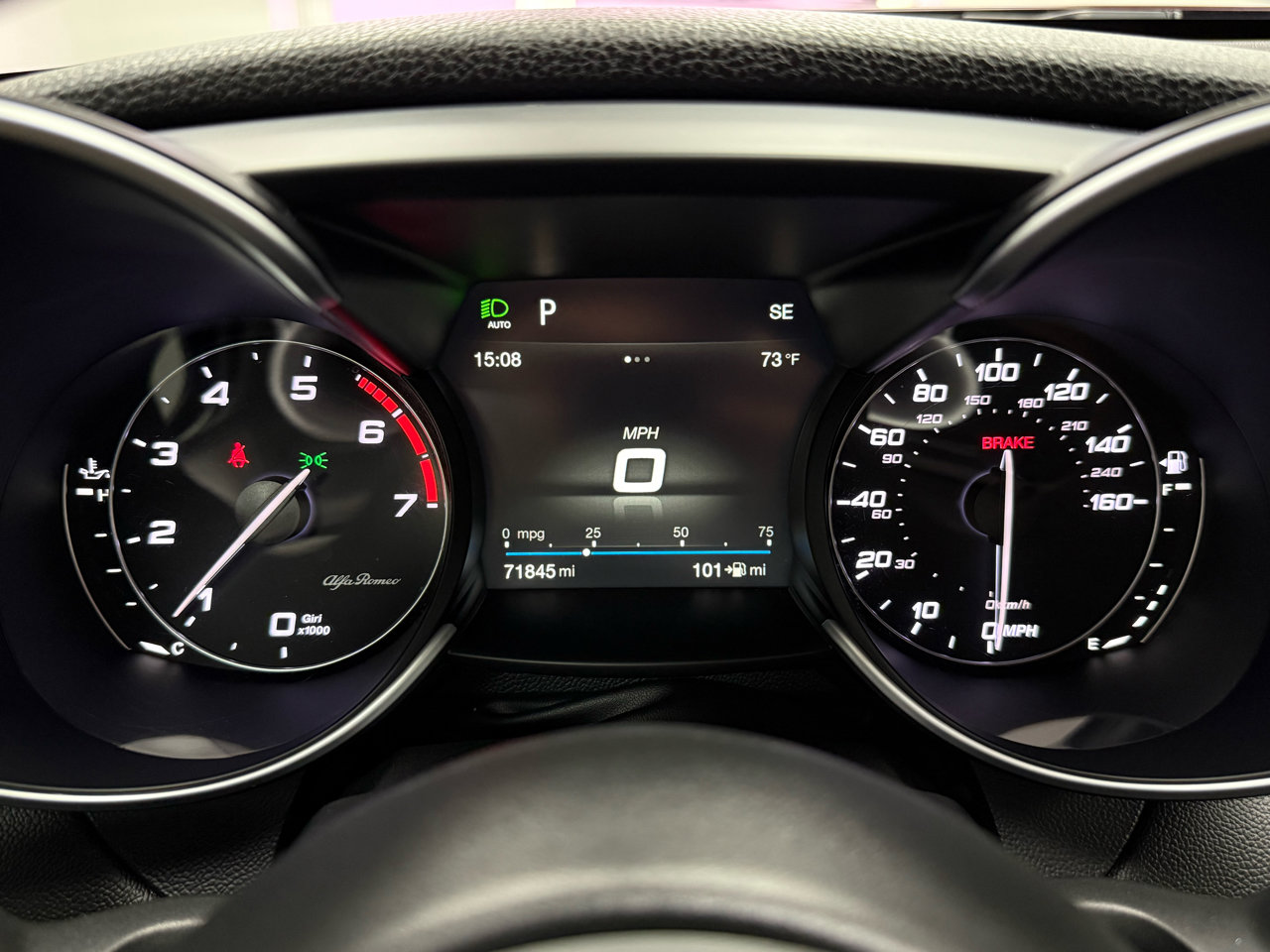 Used 2018 Alfa Romeo Giulia AWD image 19