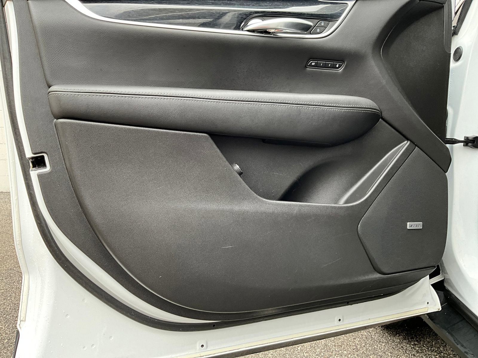 Used 2020 Cadillac XT5 Premium Luxury w/ LPO, Floor Liner Package image 10